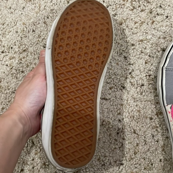 Preloved van’s hiking, walking shoes. Very comfortable. Thoroughly cleaned - Picture 5 of 6